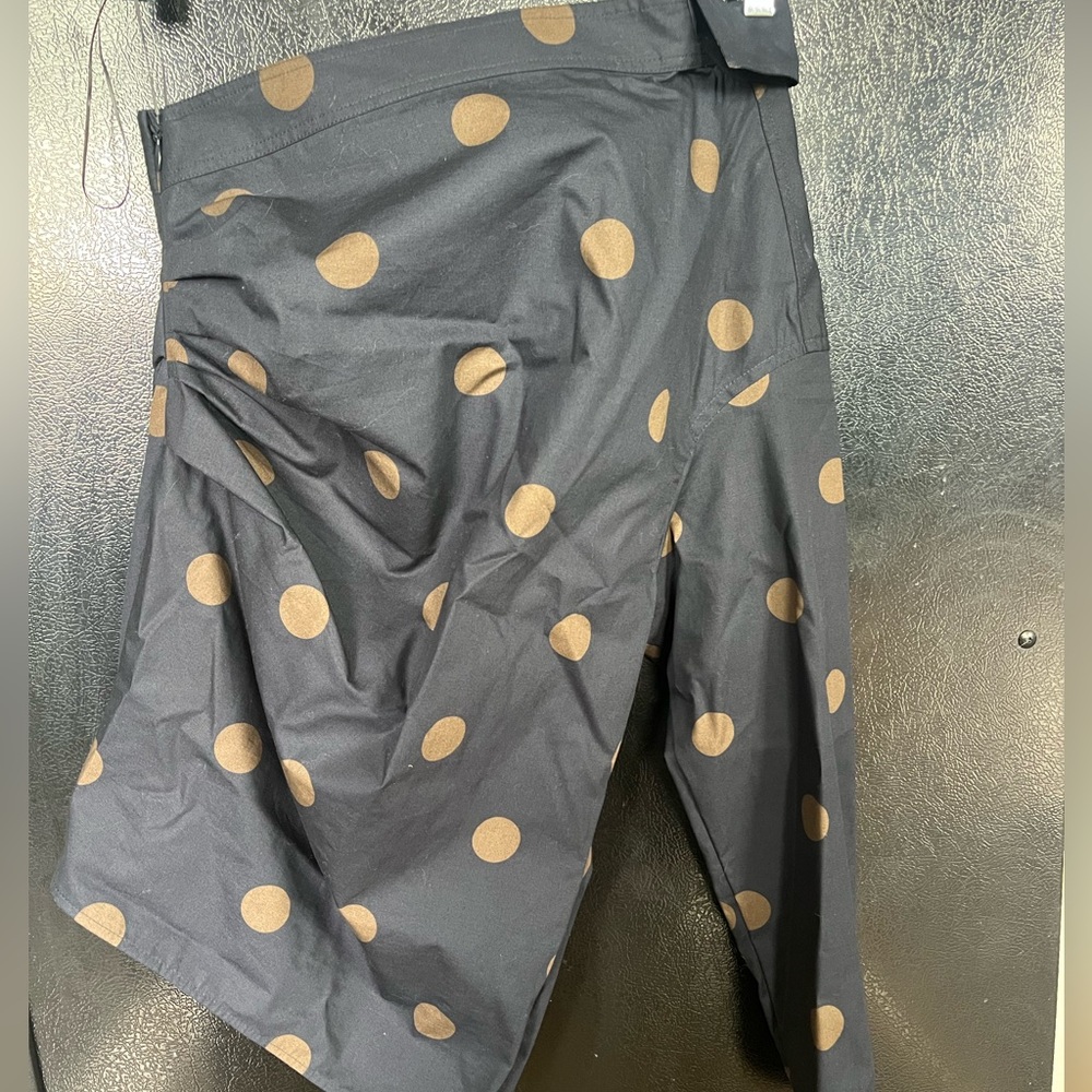 Max Mara Polka Dot Women's Asymmetrical side zip collared house  - Black and Tan
